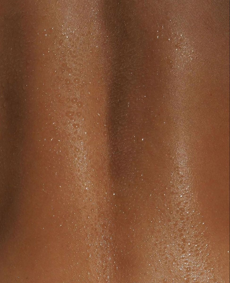 Smooth Skin, Sensitive Soul: Can You Wax with Reactive Skin?